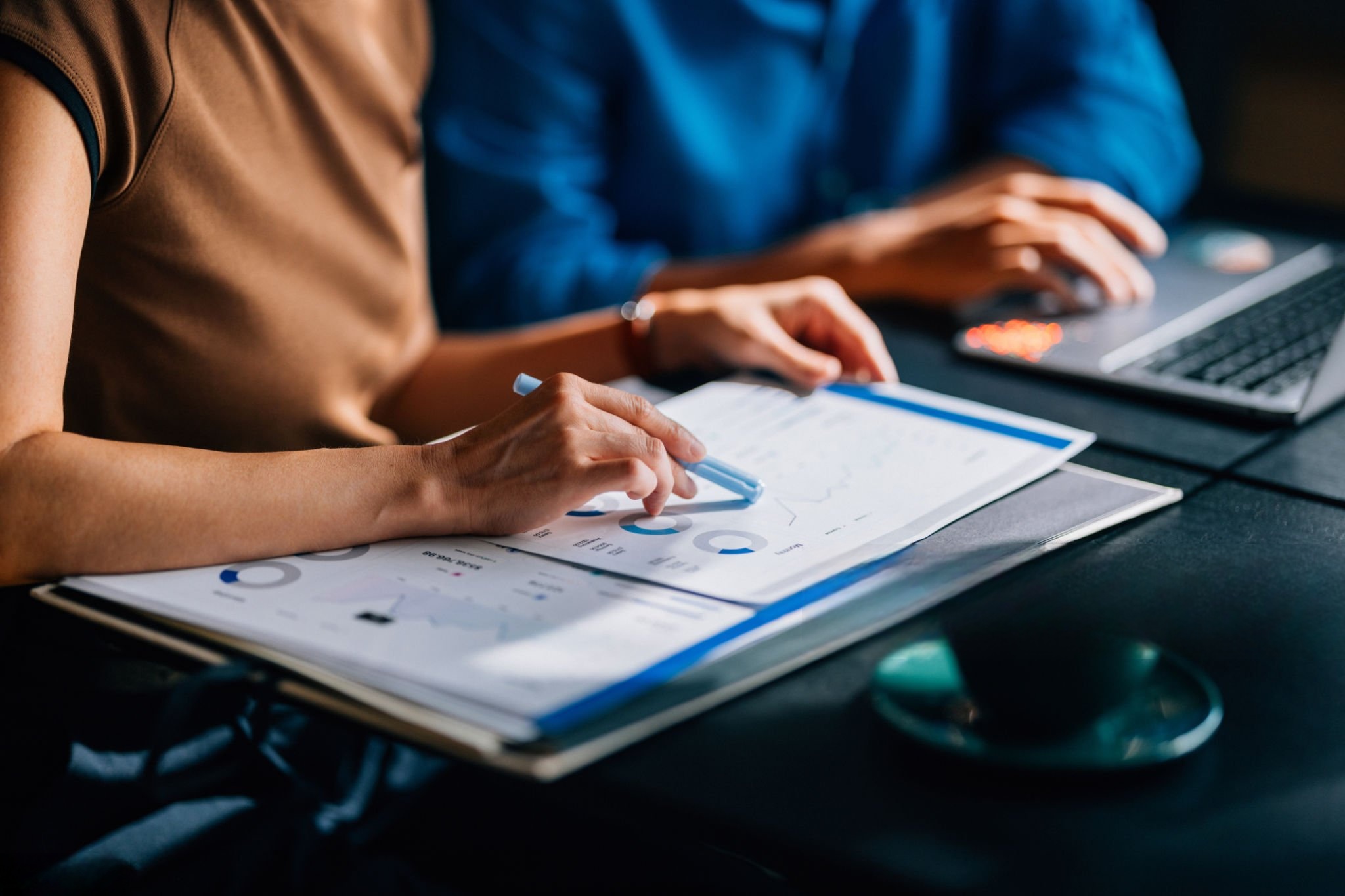 data analysis team meeting