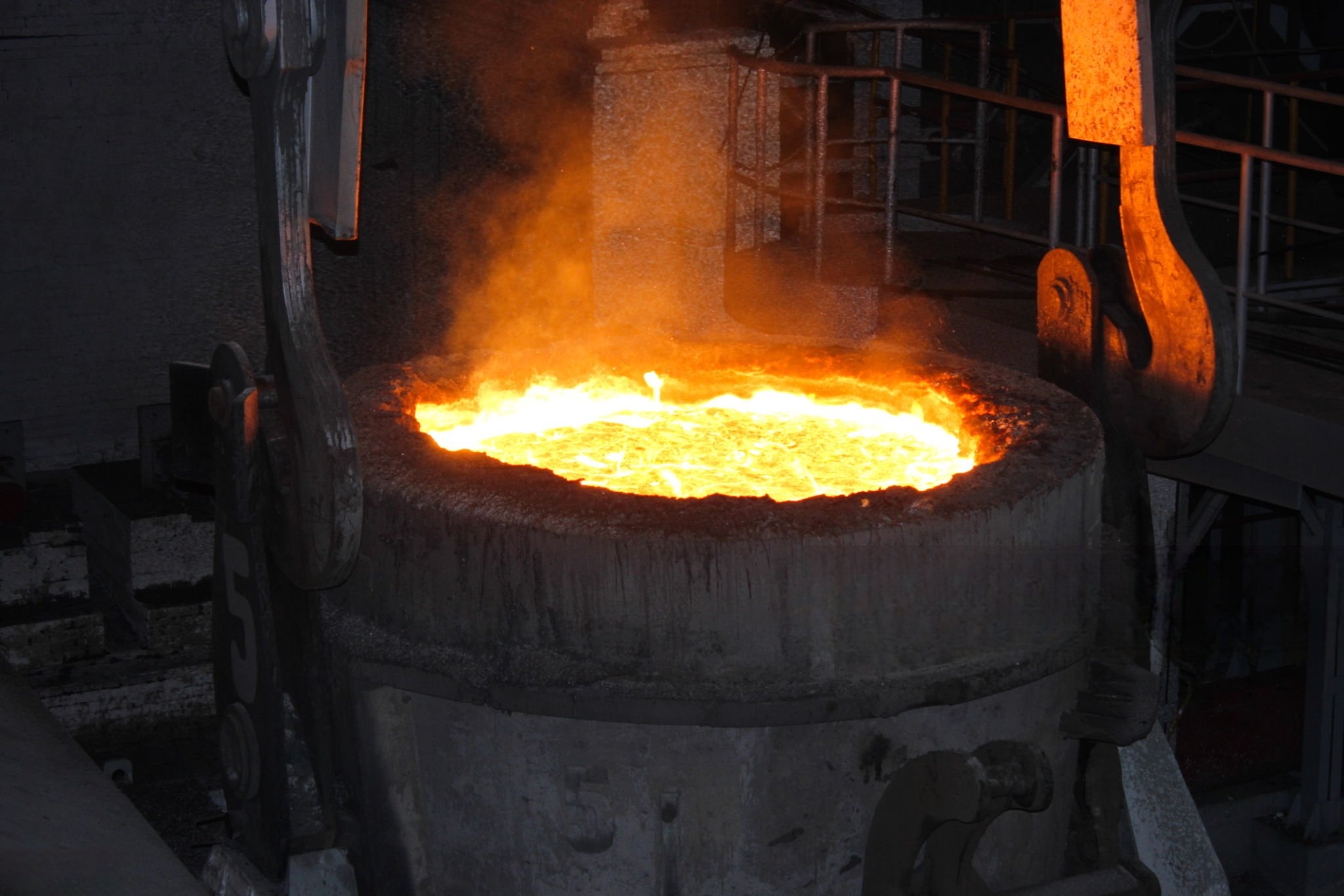 metal refining furnace